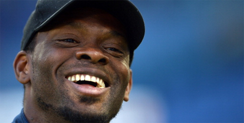 Louis Saha: Kuartet Lini Serang MU Mengerikan Louis Saha: Kuartet Lini Serang MU Mengerikan