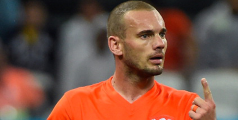 Enggan Terlihat Pendek, Sneijder 'Menyingkir' dari Skuat Belanda Enggan Terlihat Pendek, Sneijder 'Menyingkir' dari Skuat Belanda