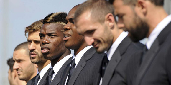 Galeri: Di Balik Layar Sesi Foto Tim Juventus