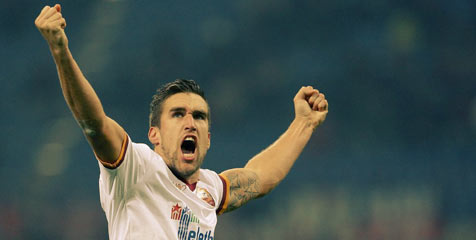 Butuh Strootman, Madrid Siap Perangi United Butuh Strootman, Madrid Siap Perangi United