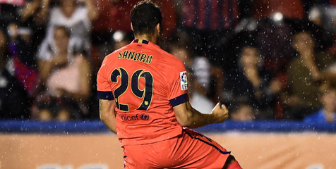 Sandro Senang Barca Kembali Raih Tiga Poin Sandro Senang Barca Kembali Raih Tiga Poin