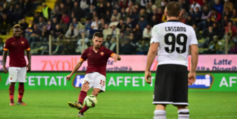 Review: Kalahkan Parma, Roma Turun Peringkat Review: Kalahkan Parma, Roma Turun Peringkat