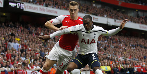 Mertesacker: Calum Chambers Lakukan Pekerjaan Hebat Mertesacker: Calum Chambers Lakukan Pekerjaan Hebat