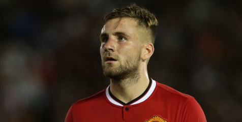 Luke Shaw: Debut Yang Sulit Luke Shaw: Debut Yang Sulit