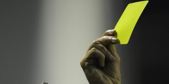 Terlalu Liar Berselebrasi, Pemain Ini Dapat Dua Kartu Kuning Sekaligus Terlalu Liar Berselebrasi, Pemain Ini Dapat Dua Kartu Kuning Sekaligus