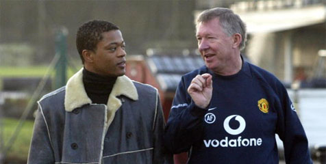 Evra Beber Resep Fergie Jadikan MU Sebagai Klub Juara Evra Beber Resep Fergie Jadikan MU Sebagai Klub Juara