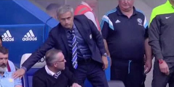 Jabat Tangan Mourinho Ditolak Lambert dan Roy Keane Jabat Tangan Mourinho Ditolak Lambert dan Roy Keane