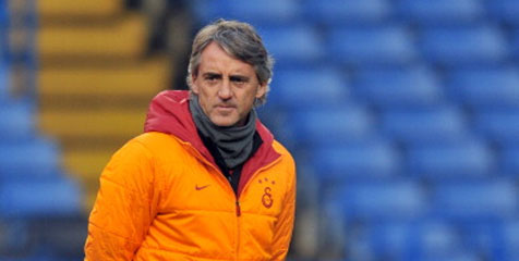Mancini Ingatkan City Bahaya Totti Mancini Ingatkan City Bahaya Totti