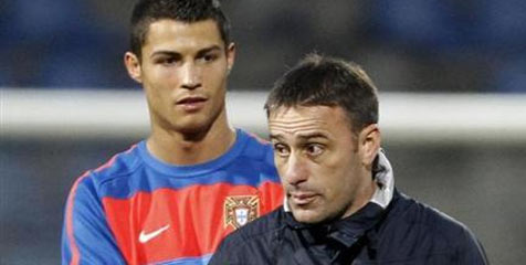 Bento Isyaratkan 'Tikaman' Ronaldo di Timnas Portugal Bento Isyaratkan 'Tikaman' Ronaldo di Timnas Portugal