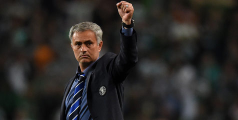 Mourinho Tak Mau Serahkan Nasib Chelsea ke Tim Lain Mourinho Tak Mau Serahkan Nasib Chelsea ke Tim Lain