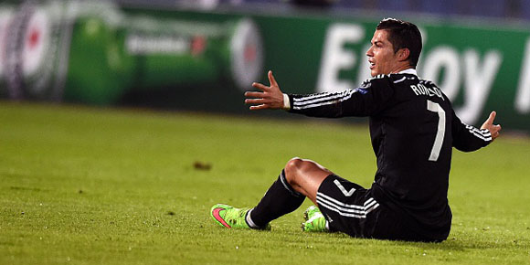 Reaksi Berlebihan, Ronaldo Tendang Kaki Pemain Ludogorets Reaksi Berlebihan, Ronaldo Tendang Kaki Pemain Ludogorets