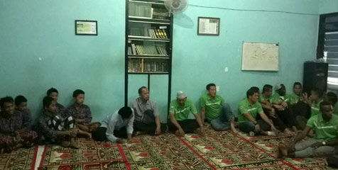 Kunjungi Panti Asuhan, Ingatkan Persebaya Untuk Bersyukur Kunjungi Panti Asuhan, Ingatkan Persebaya Untuk Bersyukur