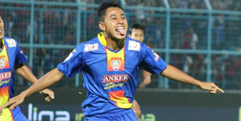 Review ISL: Samsul Arif Jinakkan Semen Padang di Malang Review ISL: Samsul Arif Jinakkan Semen Padang di Malang