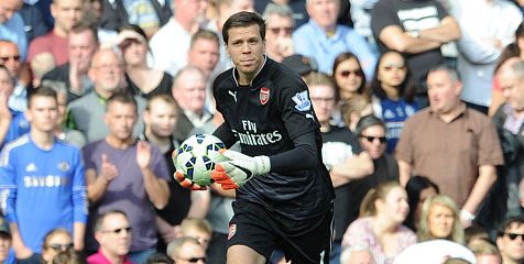 Szczesny Angkat Topi Atas Aksi Brilian Chelsea Szczesny Angkat Topi Atas Aksi Brilian Chelsea