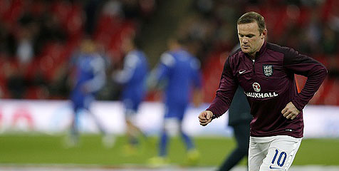 Hodgson Ingin Lihat Rooney Pecahkan Rekor Top Skor Inggris Hodgson Ingin Lihat Rooney Pecahkan Rekor Top Skor Inggris