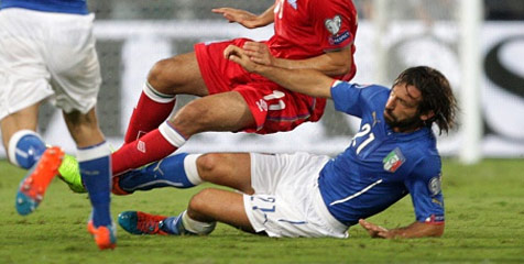 Pirlo, 13 Laga Menuju Maldini Pirlo, 13 Laga Menuju Maldini