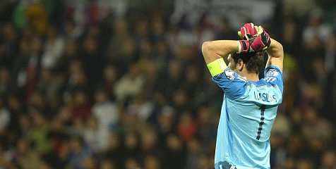 Pique Juga Bela Iker Casillas Pique Juga Bela Iker Casillas