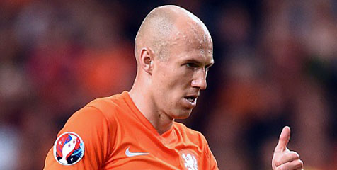 Robben: Jangan Bandingkan Kami dengan Belanda Van Gaal Robben: Jangan Bandingkan Kami dengan Belanda Van Gaal