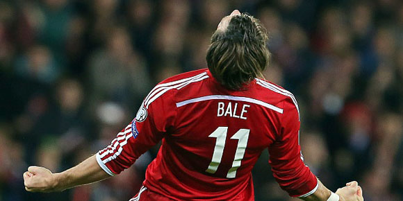 Reaksi Epik Gareth Bale Sambut Sukses Wales Reaksi Epik Gareth Bale Sambut Sukses Wales
