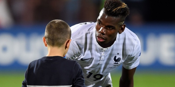 Ditawari Celana Bekas Pogba, Bocah Ini Kabur