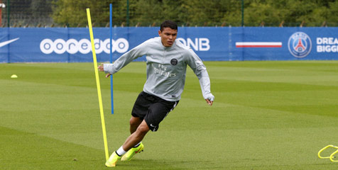 Pulih, Thiago Silva Siap Perkuat PSG Lagi