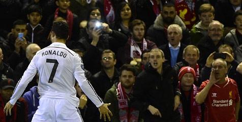 Gasak Liverpool, Pers Inggris Aplaus Ronaldo Gasak Liverpool, Pers Inggris Aplaus Ronaldo