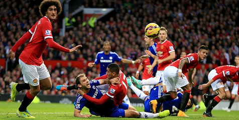 Carragher Setuju Chelsea Harusnya Dapat Penalti Kontra MU Carragher Setuju Chelsea Harusnya Dapat Penalti Kontra MU