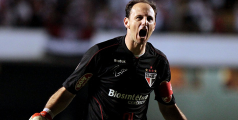 Rogerio Ceni Pecahkan Rekor Giggs Rogerio Ceni Pecahkan Rekor Giggs