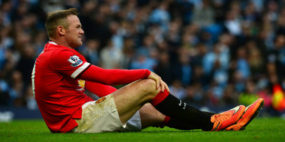 Rooney Coba Kelabui Wasit Dengan Diving Konyol, Dan Gagal Rooney Coba Kelabui Wasit Dengan Diving Konyol, Dan Gagal