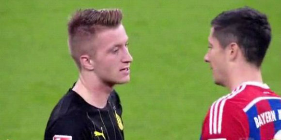 Dortmund Kalah, Reus Tolak Pelukan Lewandowski Dortmund Kalah, Reus Tolak Pelukan Lewandowski