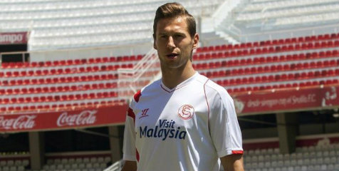 Arsenal Siap Tebus Krychowiak Arsenal Siap Tebus Krychowiak