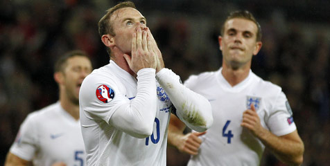 Hodgson Khawatir Ban Kapten Akan Bebani Rooney Hodgson Khawatir Ban Kapten Akan Bebani Rooney