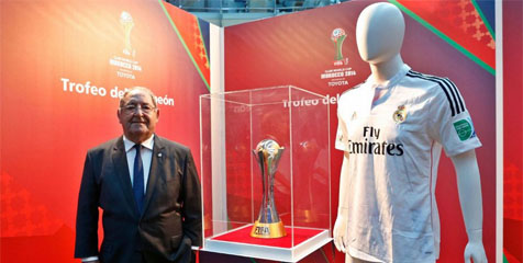 Trofi Piala Dunia Antar Klub Mampir ke Madrid Trofi Piala Dunia Antar Klub Mampir ke Madrid