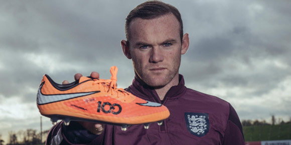 Jadi Centurion, Rooney Dibekali Sepatu Spesial Jadi Centurion, Rooney Dibekali Sepatu Spesial