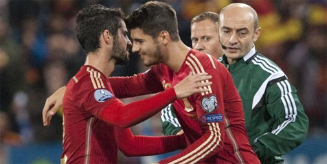 Morata: Sepatu Isco Seperti Dilumuri Lem Morata: Sepatu Isco Seperti Dilumuri Lem