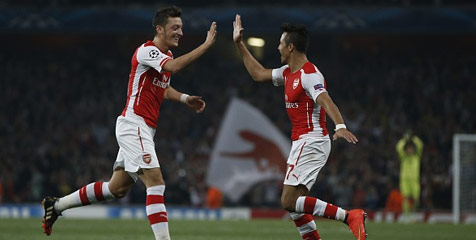 Wenger Bantah Ada Keretakan Antara Ozil dan Sanchez Wenger Bantah Ada Keretakan Antara Ozil dan Sanchez