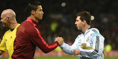 Diskusi 'Rahasia' Messi & Ronaldo di Tengah Laga Diskusi 'Rahasia' Messi & Ronaldo di Tengah Laga