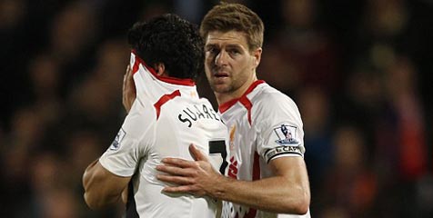 Suarez: Gerrard Wajib Pensiun di Liverpool Suarez: Gerrard Wajib Pensiun di Liverpool