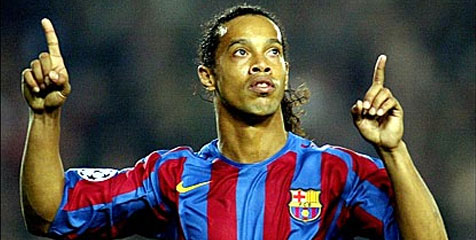 Ronaldinho Rayakan 9 Tahun Gol Istimewa ke Gawang Madrid Ronaldinho Rayakan 9 Tahun Gol Istimewa ke Gawang Madrid
