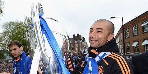 Hadapi Chelsea, Di Matteo Lupakan Sejarah Hadapi Chelsea, Di Matteo Lupakan Sejarah