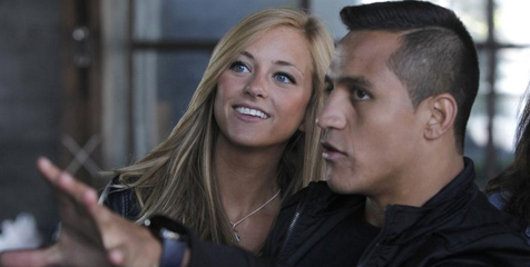 Sudah Punya Pacar, Alexis Masih Coba Gebet Miss Chile Sudah Punya Pacar, Alexis Masih Coba Gebet Miss Chile