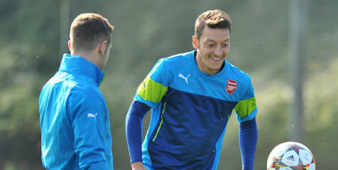 Klopp Bela Ozil dari Kritik Klopp Bela Ozil dari Kritik