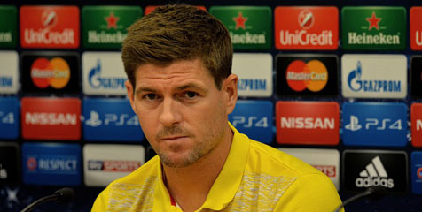 Carragher: Gerrard Sudah Tak Bisa Tampil Reguler Lagi Carragher: Gerrard Sudah Tak Bisa Tampil Reguler Lagi