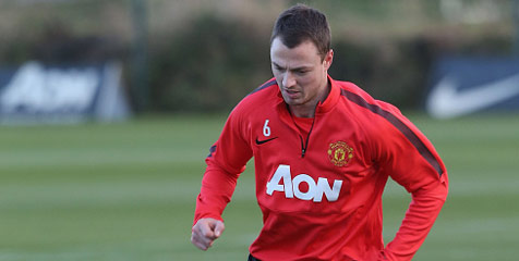 Smalling Sambut Bahagia Pulihnya Jonny Evans Smalling Sambut Bahagia Pulihnya Jonny Evans