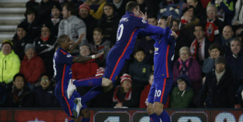 Review: Van Persie Bawa United Hancurkan Soton Review: Van Persie Bawa United Hancurkan Soton