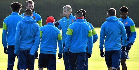 Neville: Pemain Arsenal Tak Punya Respek Satu Sama Lain Neville: Pemain Arsenal Tak Punya Respek Satu Sama Lain