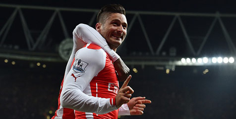 Giroud, Mematikan vs Newcastle Giroud, Mematikan vs Newcastle