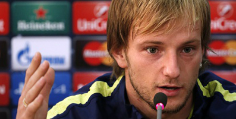 Rakitic Tolak Sebut Barca Bermain Buruk Rakitic Tolak Sebut Barca Bermain Buruk