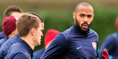 Henry Ingin Tangani Arsenal