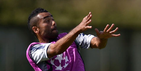 Warnock Tegaskan Palace Tak Mungkin Dapatkan Ashley Cole Warnock Tegaskan Palace Tak Mungkin Dapatkan Ashley Cole